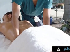 Lesbian Massage at Resort: Petite Vanna Bardot Oiled Up & Fingered by Masseuse Jasmine Sherni - Spanish Subtitles