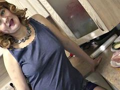 Rubia, Lencería, Madres para coger, Bragas, Coño, Medias largas, Bajo la falda, Esposa