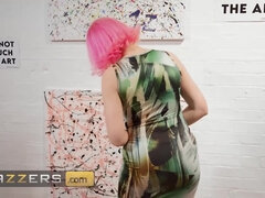 Evie Rees Is Not Supposed To Touch Dannys Gloryhole Artwork, But Its So Tempting