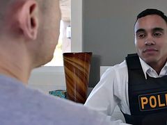 Lécher le cul, Noire, Sucer une bite, Noir ébène, Homosexuelle, Interracial, Muscle, Police