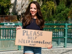 Grosse bite, Sucer une bite, Brunette brune, En levrette, Seins naturels, Maigrichonne, Adolescente, Nénés