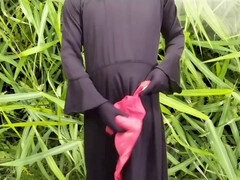 浴室, バイセクシャル, 言葉責め, 手コキする, インド人, 母, トイレ, 妻