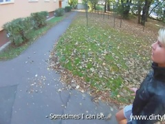 Blondine, Blasen, Handjob, Im freien, Pov, Öffentlich, Jungendliche (18+)