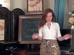 Femelle, Poilue, Lingerie, Solo, Jarretelles, Tatouage, Sous la jupe, Voyeur