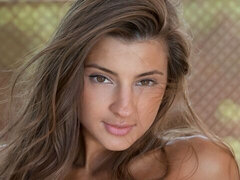 Amateur, Brunette, Pussy, Shaved, Skinny, Solo, Stripping, Teen