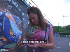 Amateur, Sucer une bite, Plantureuse, Gorge profonde, Seins naturels, Public, Réalité, Nénés