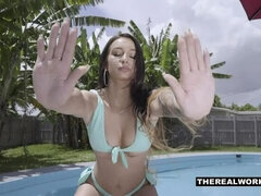 Bikini, Mamada, Corridas, Polla, Corridas faciales, Penetracion con dedos, Pajear, Besar