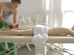 Большой член, Блондинки, Минет, Массаж, Натуральные сиськи, Бритые, Молоденькие, Влажная