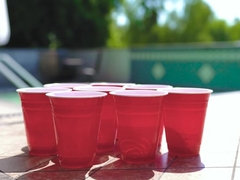 デカパイ, ビキニ, 茶髪の, コンドーム, 足, アウトドア, プール, いじめ