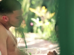 Pijpbeurt, Bruinharig, Diep in de keel, Likken, Natuurlijke tieten, Buiten, Pornster, Tatoeage