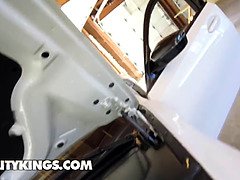 Pijpbeurt, Bruinharig, Auto, Bedriegen, Sperma in mond, Natuurlijke tieten, Kut duiken, Tiener