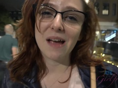 Leie, Arsch, Freundin, Brille, Behaart, Handjob, Küssen, Titten