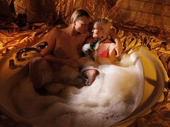 Grosser arsch, Grosser schwanz, Blondine, Blasen, Hundestellung, Natürlichen titten, Kurzes haar, Jungendliche (18+)