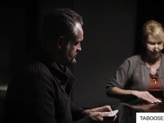 Семья, Дедушка, Секс без цензуры, Поцелуи, Лесбиянка, Сестра, Молоденькие, Втроем