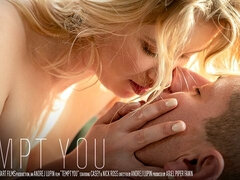 Sucer une bite, Plantureuse, Queue, Femelle, Naturelle, Seins naturels, Chatte, Suçant