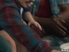 18 jaar, Bedriegen, Diep in de keel, Lul, Handbeurt, Klein, Realiteit, Tieten likken