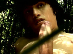 Brunette brune, Homosexuelle, De plein air