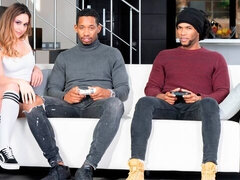 Doble penetracion, Sexo duro, Interracial, Hombre hombre mujer, Tetas naturales, Estudiante, Adolescente, Trio