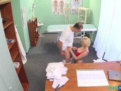 Éjaculation interne, Médecin, En levrette, Infirmière, Chatte, Étudiant, Uniforme, Voyeur
