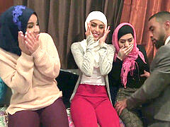 Большой член, Черные, Минет, Брюнетки, Измена, Групповуха, Группа, Свадьба