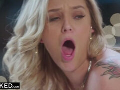 Grosser schwanz, Blondine, Blasen, Besamung, Schwanz, Hd, Interrassisch, Lingerie