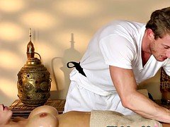 Massage, Mère que j'aimerais baiser, Voyeur