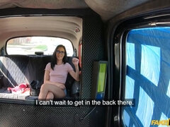 Nana, Sucer une bite, Gorge profonde, Hard, Hongroise, De plein air, Réalité, Rasée