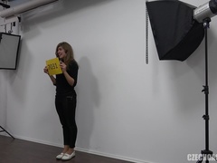 茶髪の, チェコ