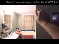 デカパイ, 着衣女と全裸男, エロ熟女, 家族, 裸, 叫ぶ, 禁句, ヤリマンの