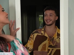 Rondborstig, Bedriegen, Sperma shot, Sperma in gezicht, Vriendin, Latijnse vrouw, Moeder die ik wil neuken, Natuurlijke tieten