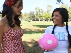 18 летние, Любители, Лесбиянка, Лизание, От первого лица, Киски, Молоденькие, Игрушки