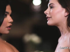 18, カップル, 黒人, ハードコア, ラティーナ, 淫乱熟女, 母, ティーン