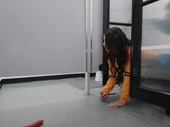 Bad, Verein, Paar, Spermaladung, Schwanz, Aufs gesicht abspritzen, Zierlich, Toilette