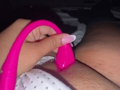 Enthousiasteling, Vingeren, Huisgemaakt, Orgasme, Gezichtspunt, Kut duiken, Tiener, Vibrator