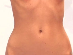 お尻, ブロンド, チェコ, 乳首, 剃毛, ガリガリ, タトゥー, オッパイの