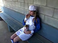 Amateur, Blonde, Jeux, Masturbation, De plein air, Solo, Adolescente, Nénés