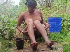 Desi Bhabhi Bathing Naked in Village - Outdoor Sexy Indian Aunty