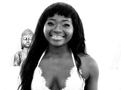 Gros seins, Noire, Brunette brune, Noir ébène, Seins naturels, Softcore, Solo, Adolescente