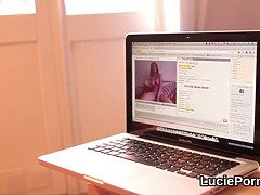 Amateur, Gode, Hd, Lesbienne, Masturbation, Solo, Adolescente, Nénés