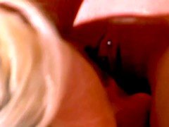 浴室, デカチン, ブロンド, 足フェチ, レズビアン, 赤毛, 靴, オッパイの