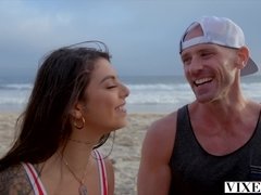 69, イく瞬間, 女 人男 人, キス, なめる, オマンコ, 馬乗り, 三人