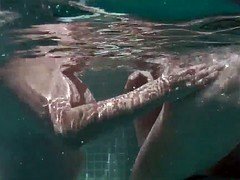Любители, Француженки, Лесбиянка, Бассейн, Подглядывание