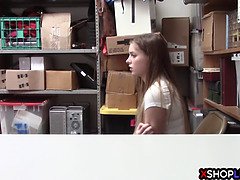 Coulisses, Sucer une bite, Hd, Petite femme, Police, Adolescente, Nénés, Uniforme