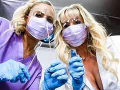 Gros cul, Grosse bite, Gros seins, Sucer une bite, En levrette, 2 femmes 1 homme, Mère que j'aimerais baiser, Maman