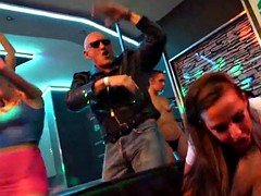 Verein, Gruppe, Öffentlich