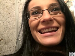 18 años, Anal, Mamada, Morena, Estilo perrito, Natural, Flaco, Adolescente