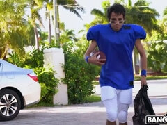 Amateur, Gros seins, Brunette brune, Femme couguar, Hd, Mère que j'aimerais baiser, Gicler, Tatouage