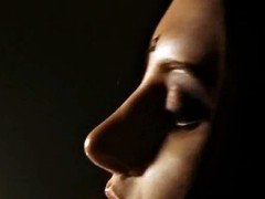 Mysterious Bollywood Babe Shows Off