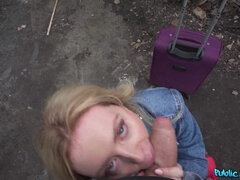 Rubia, Mamada, Británico, Tetona, Polla, Al aire libre, Puta, Tren