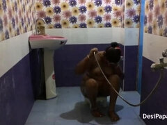 Amateur, Cuarto de baño, Tetas grandes, Morena, Hembra, Madres para coger, Ducha, Solo